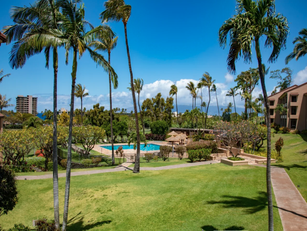 Luxurious 6-Bedroom Retreat in Kaanapali